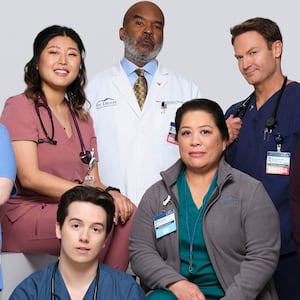 Pictured: (l-r) Allison Tolman as Alex, Kahyun Kim as Serena, Mekki Leeper as Matt, David Alan Grier as Ron, Kaliko Kauahi as Val, Josh Lawson as Bruce, Wendi McLendon-Covey as Joyce